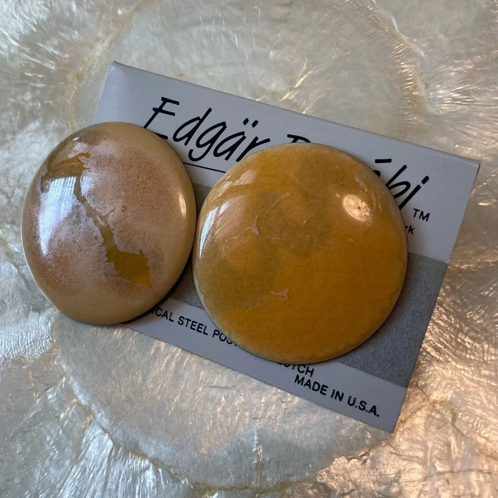🆕 Beautiful Vintage Enamel Edgar Berebi Earrings Never Worn on Original Card